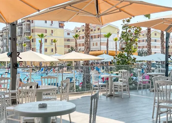 Fafa Aqua Blue Голем